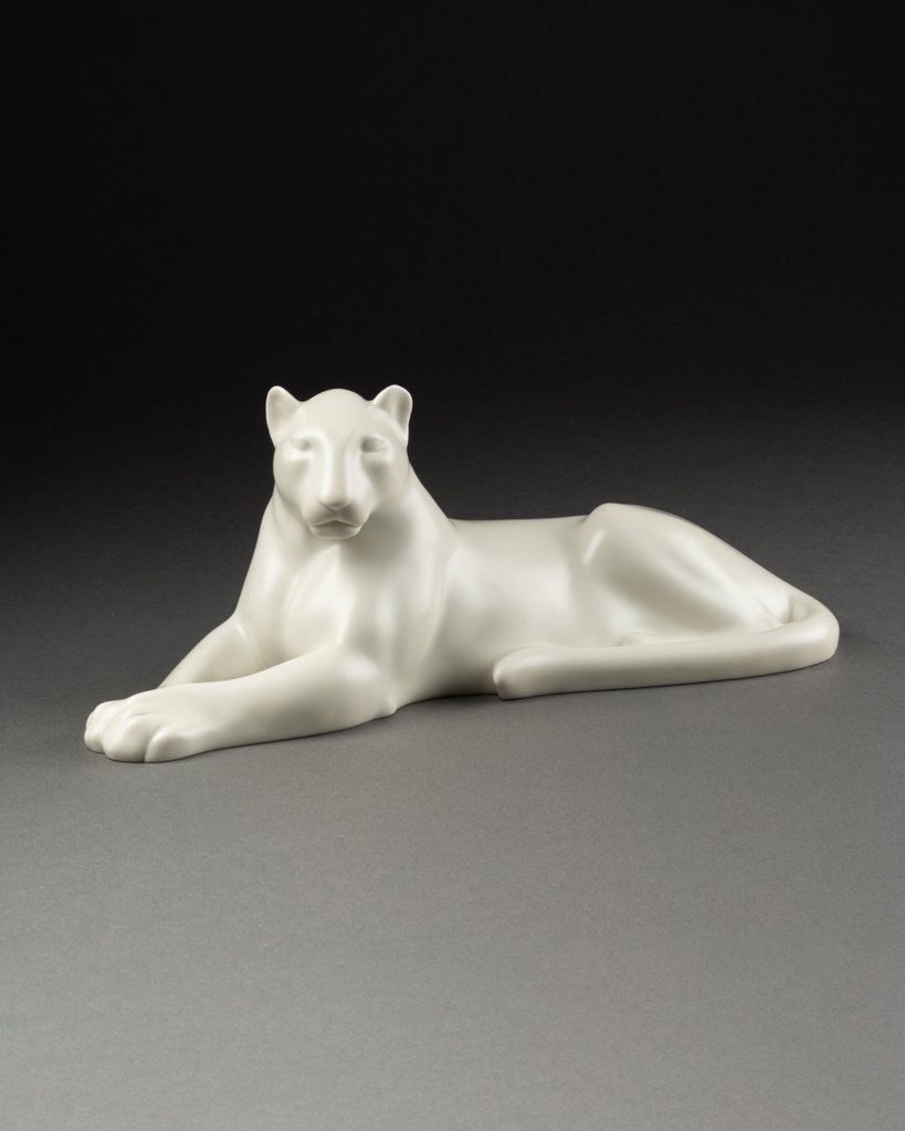 Armand Petersen (1891-1969) - Reclining Lioness - Enamelled Porcelain, Bing & Grundahl-photo-2