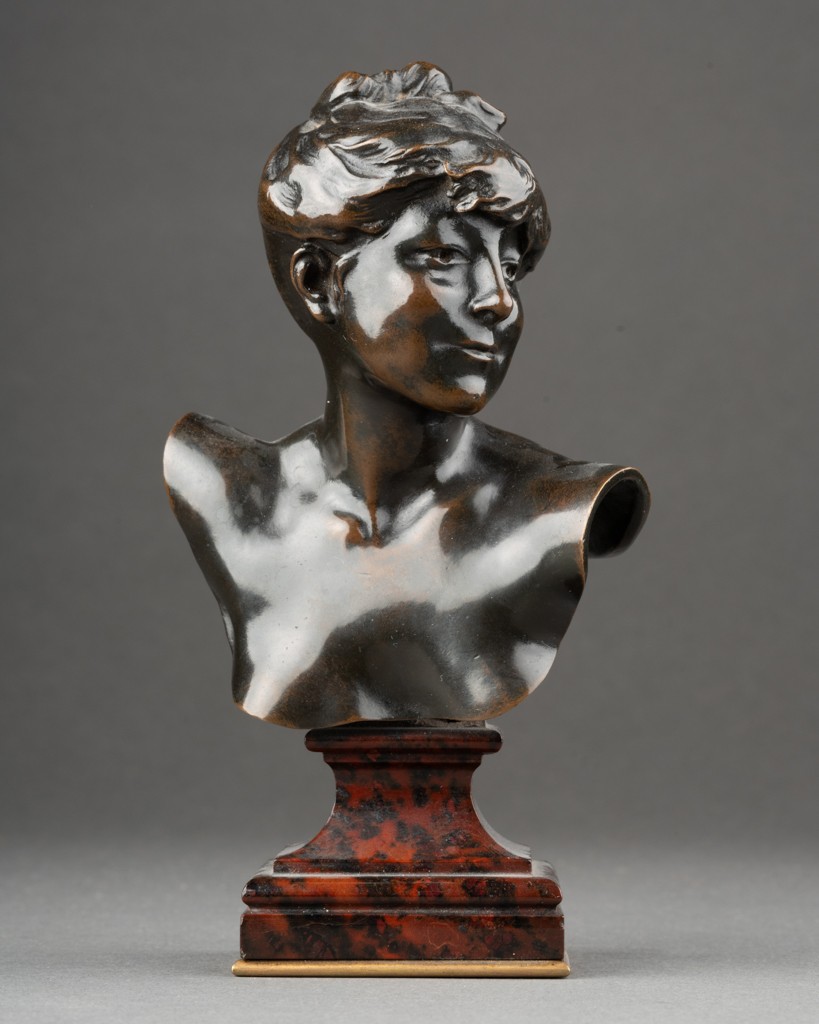 Alexandre FALGUIERE (1831-1900) Buste de Diane - Bronze patiné. Début du XXème