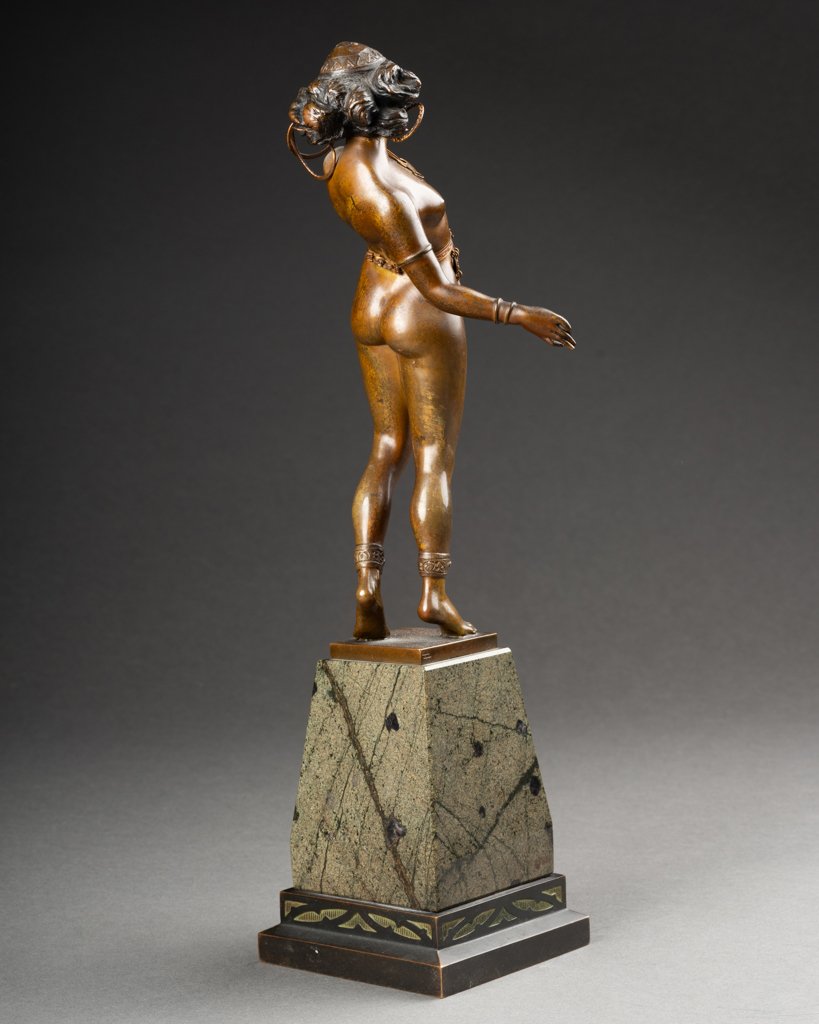 Carl KAUBA (1865-1922) :"Salomé" - Rare épreuve en bronze patiné et ornementé, début XXème s.-photo-3