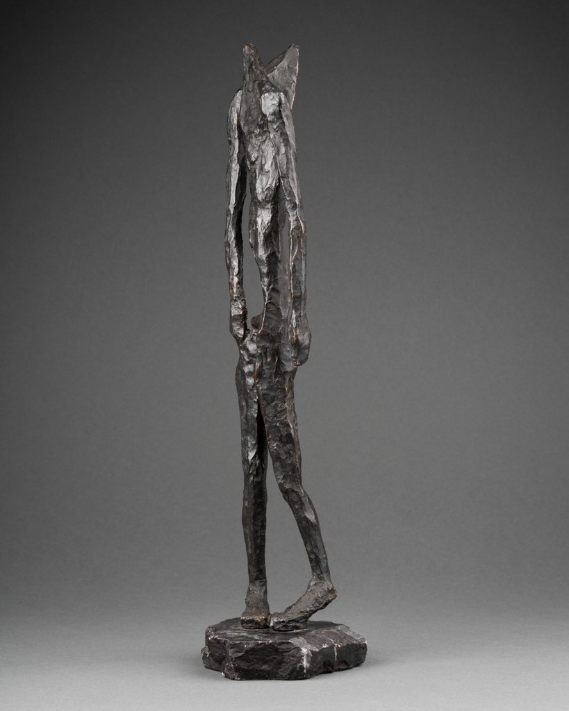 Figure abstraite : Sculpture en bronze à patine brun-noir anthracite, composée de deux parties -photo-2