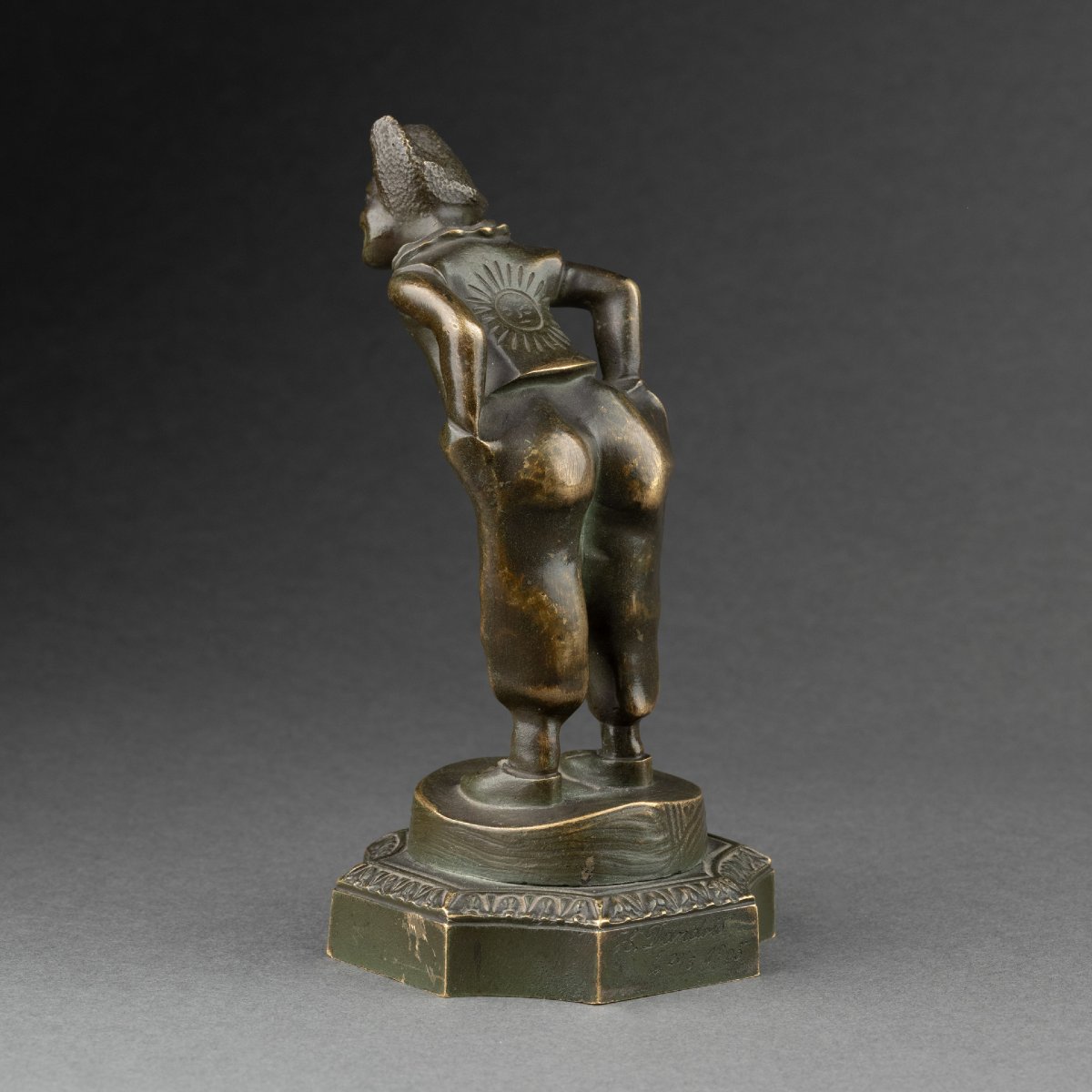 H DANDOIS - Clown de cirque, bronze, mascotte automobile signée et datée 1905.-photo-4