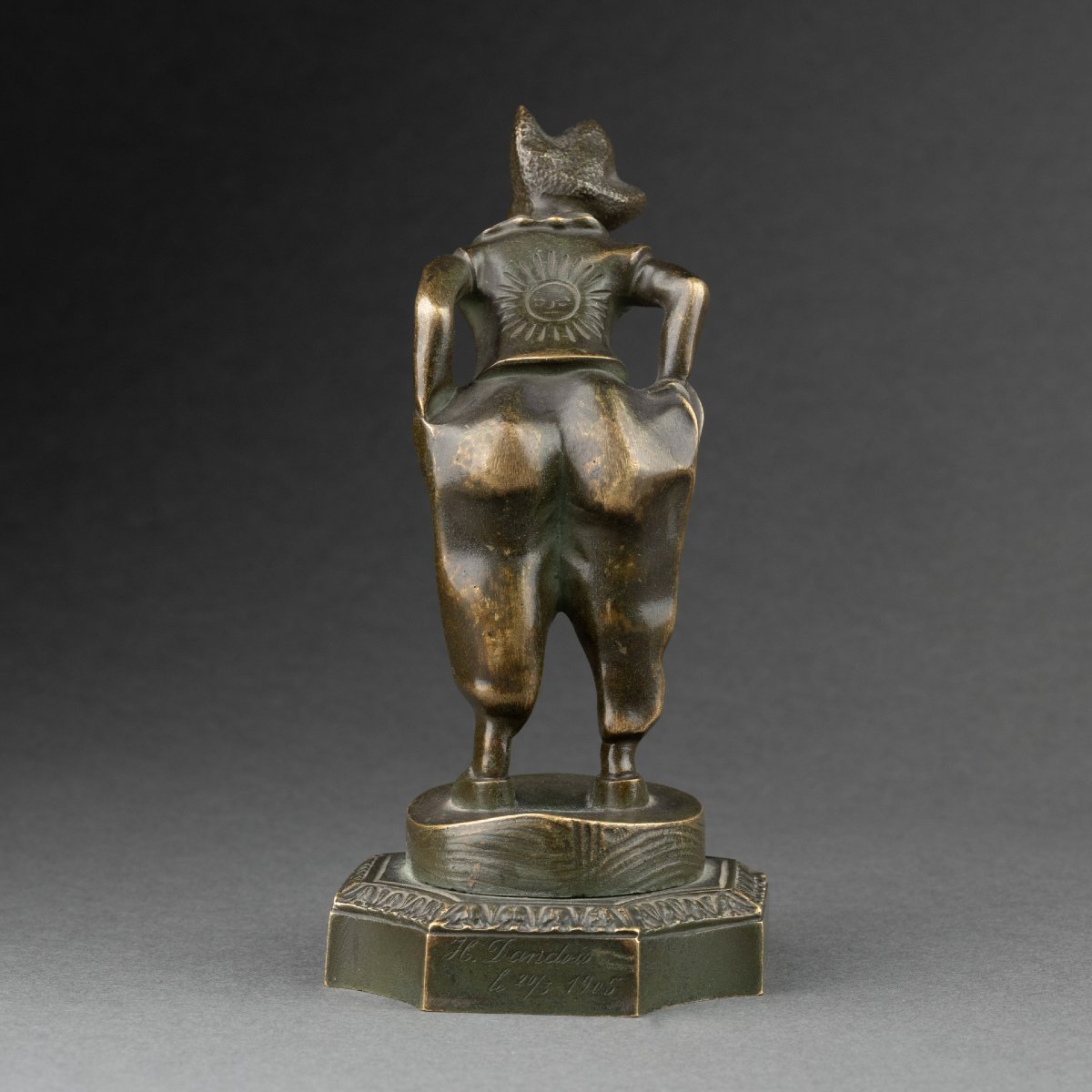 H DANDOIS - Clown de cirque, bronze, mascotte automobile signée et datée 1905.-photo-2