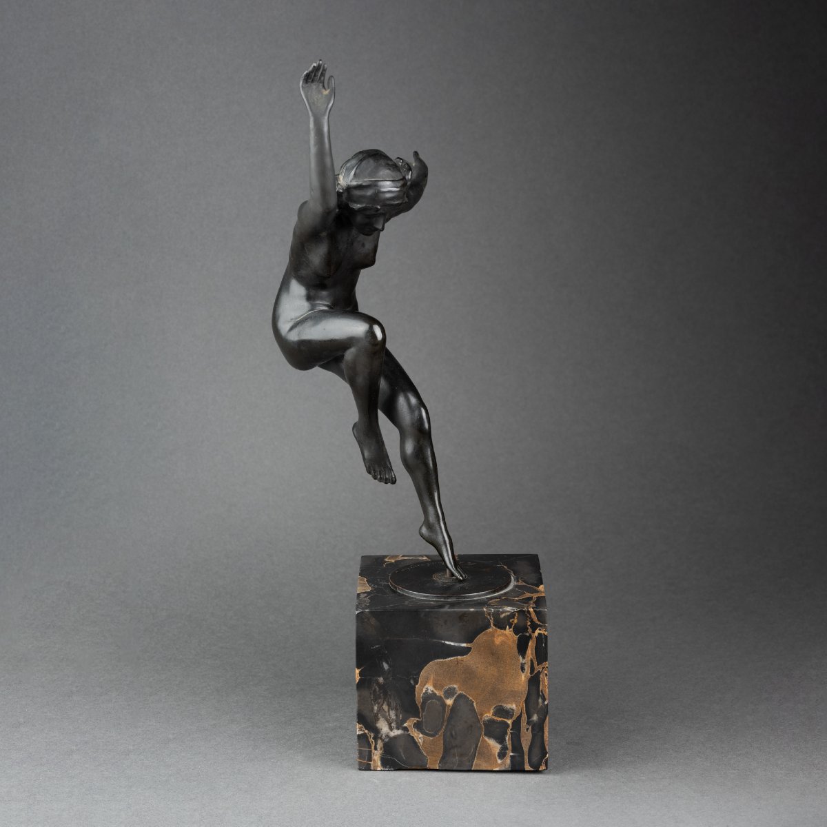 P. de Boulongne : "Danseuse nue", bronze patiné signé vers 1930-photo-3