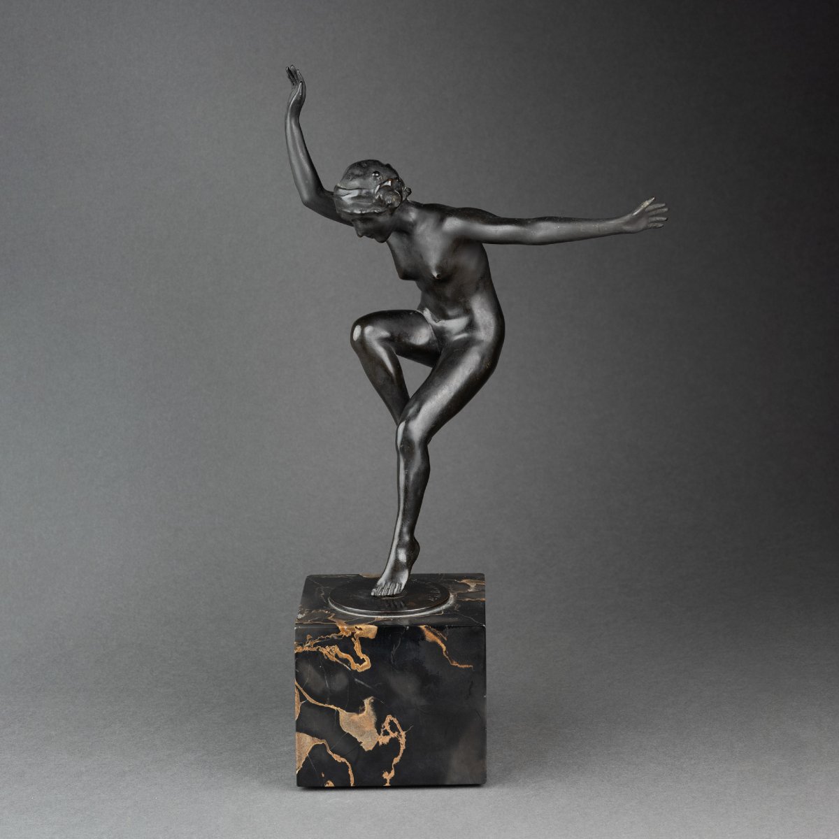 P. de Boulongne : "Danseuse nue", bronze patiné signé vers 1930