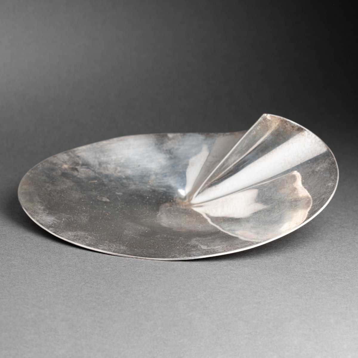 Modernist Silver-plated Metal Dish - Circa 1950–60