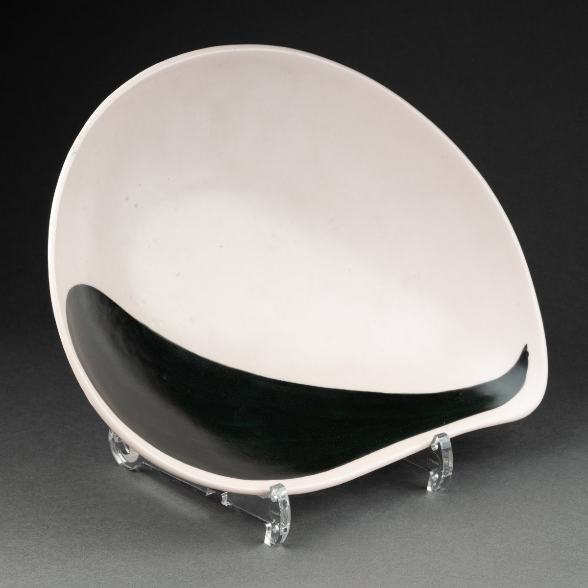 Coupe de forme libre en céramique émaillée noire blanche - XXè s - Signée-photo-2