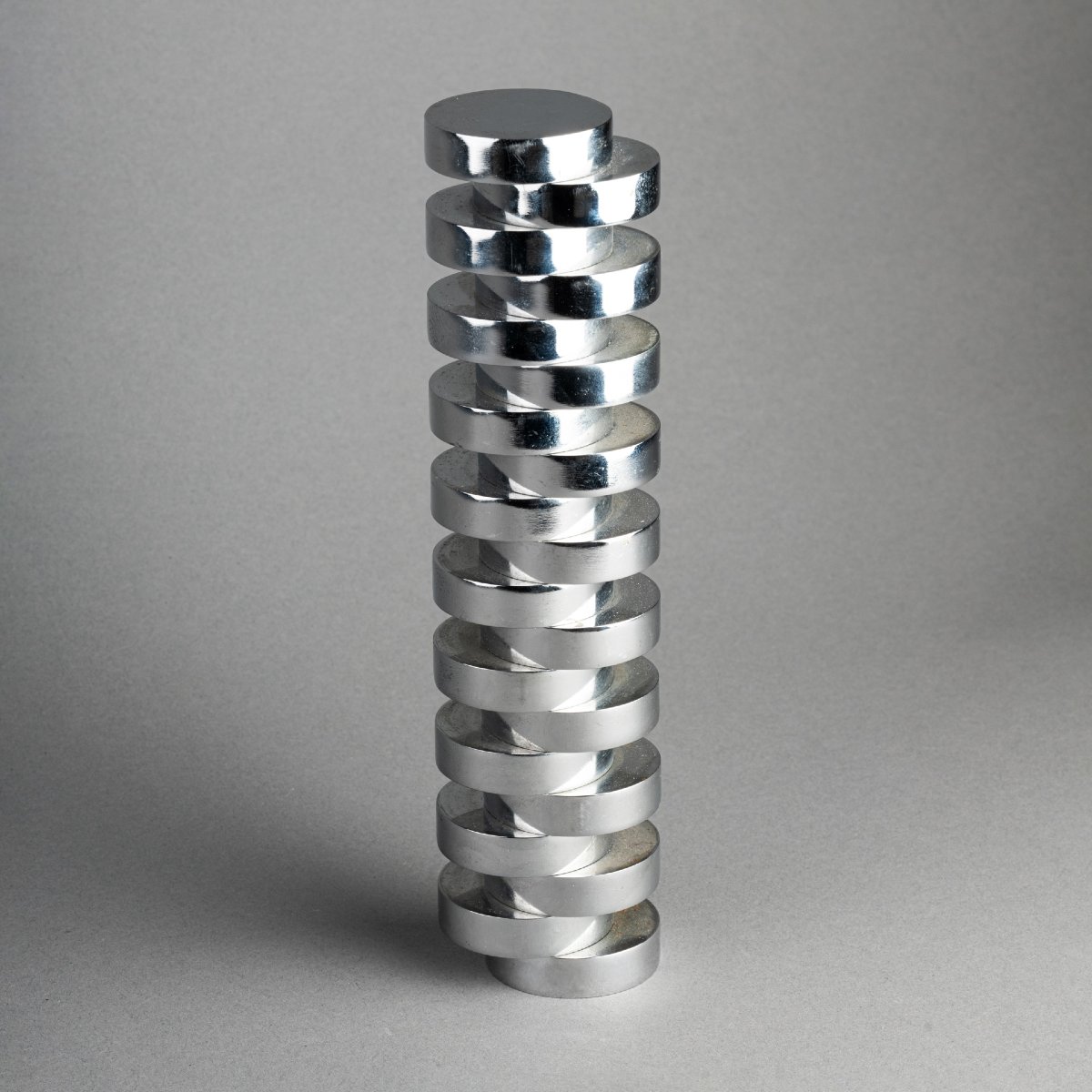 Emile Gilioli : "Développement architectural du cercle" - Sculpture en acier chromé C.1972-photo-4