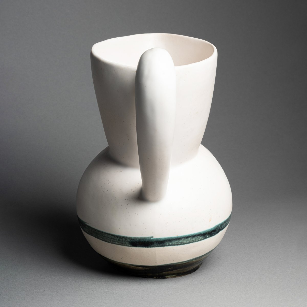 Jacques Blin : "Pichet", céramique émaillée blanche laiteuse vers 1950-photo-3