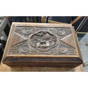 Coffret en bois sculpté. École de Canton, Chine 19eme siècle.