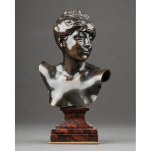 Alexandre FALGUIERE (1831-1900) Buste de Diane - Bronze patiné. Début du XXème
