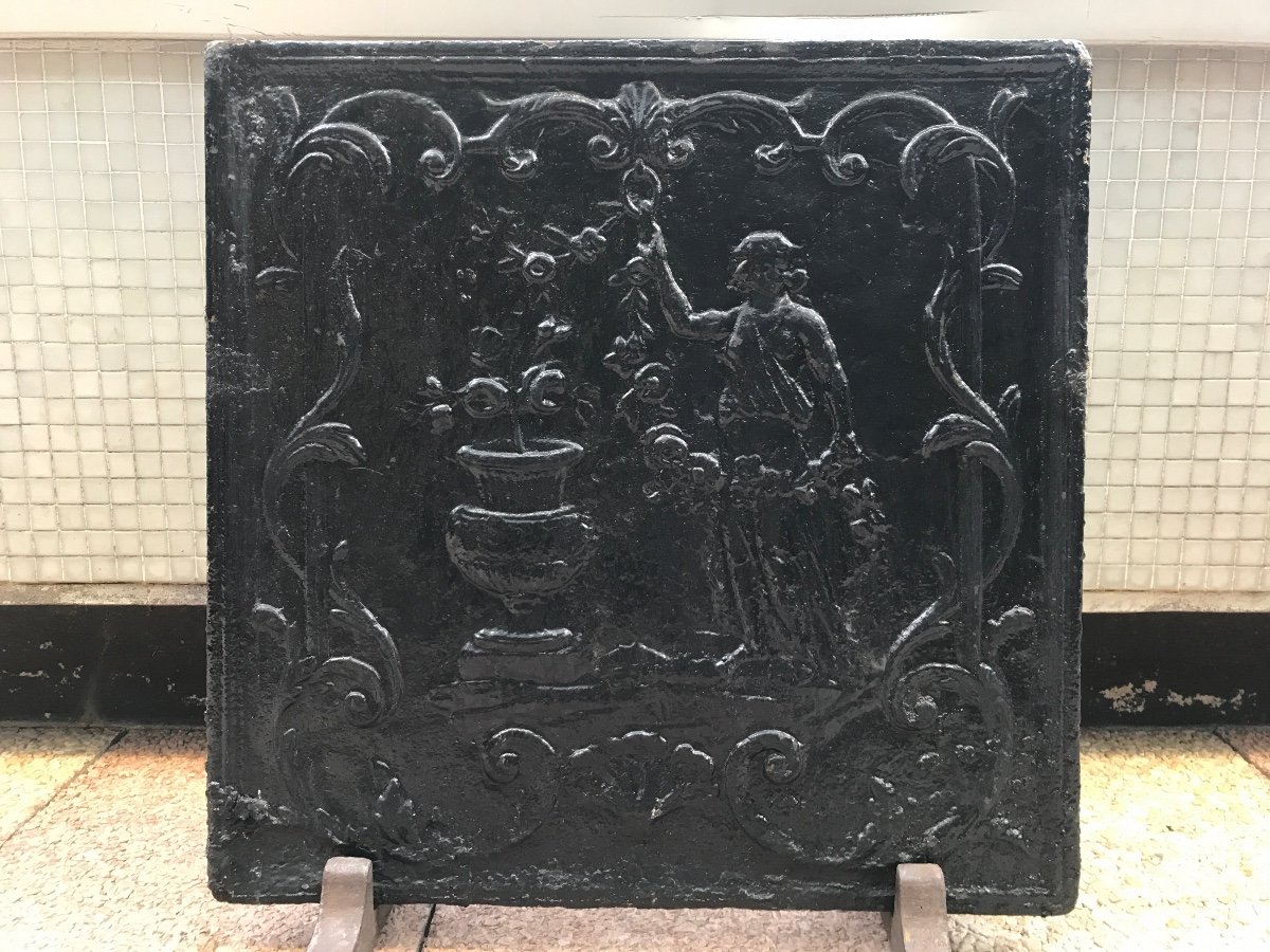 Belle plaque de cheminée en fonte noircie d'époque 18 ème-fr