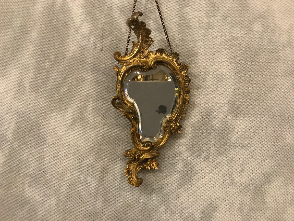 Miroir Face à Main En Bronze Doré De Style Louis XV D’époque 19 ème 