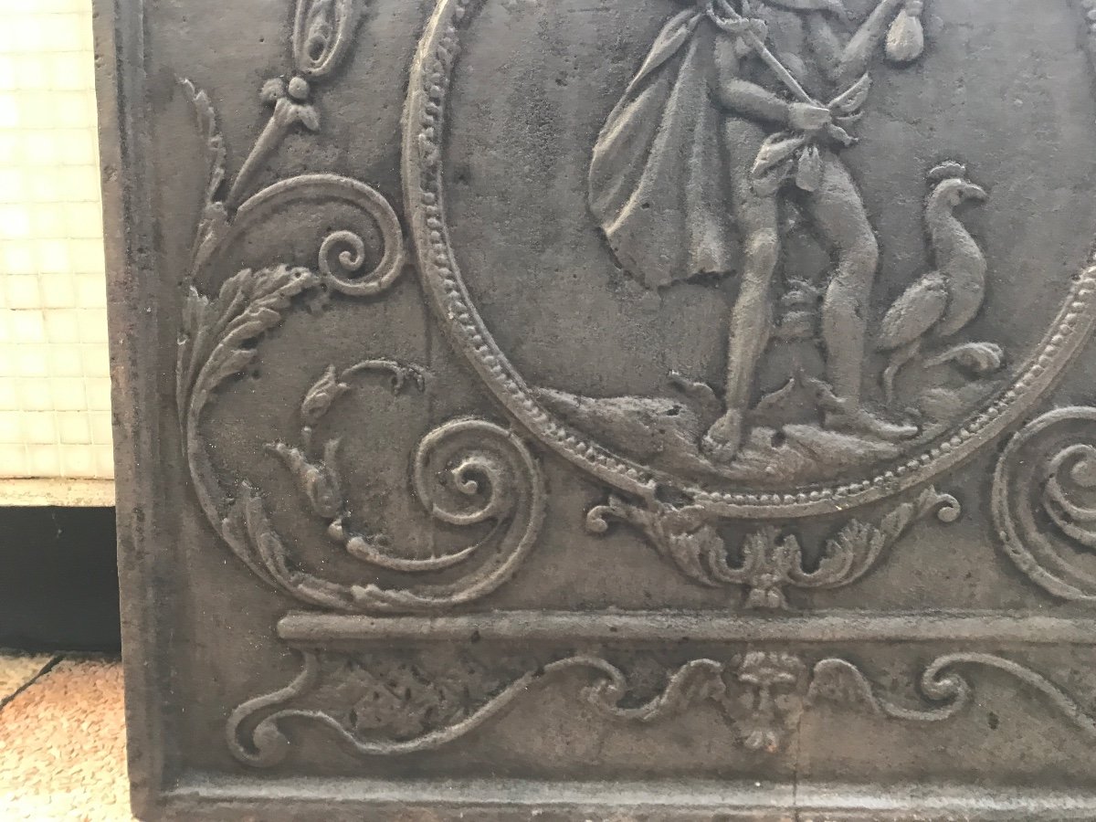 Grand Plaque De Cheminée Ancienne En Fonte D’époque 18 ème  ( 83cm X 83 Cm ) -photo-1