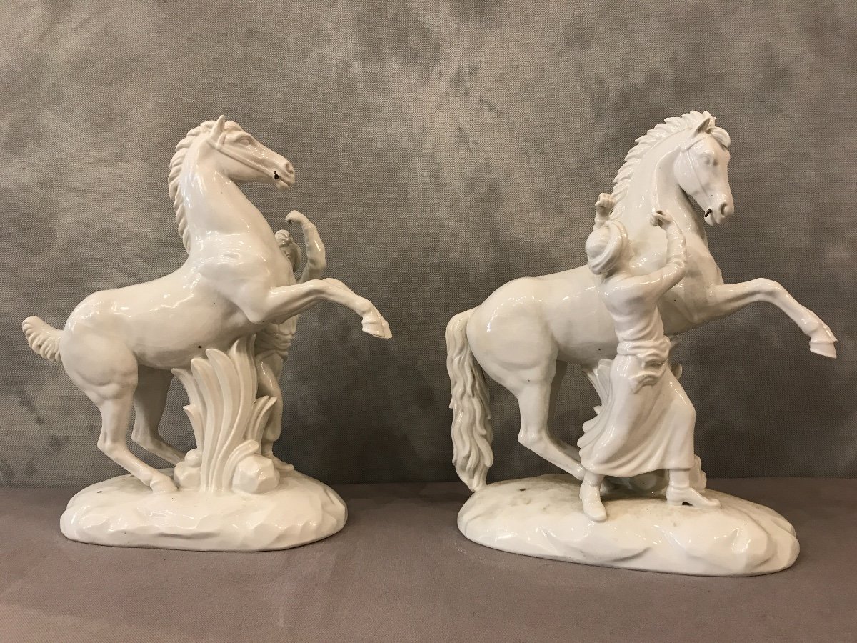 A Pair Of Horses Porcelain White-photo-3