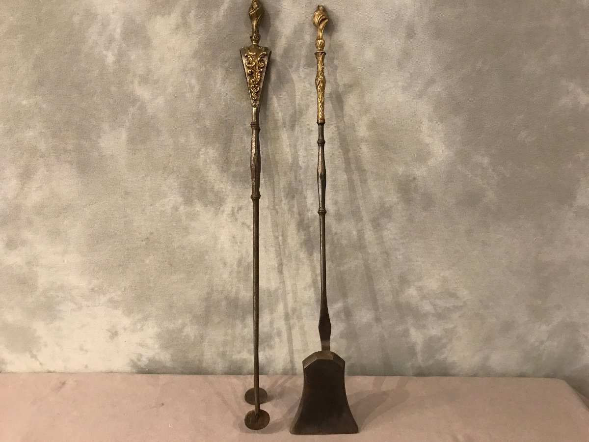 Set Of A 19th Century Iron And Bronze Shovel And Tongs -photo-4