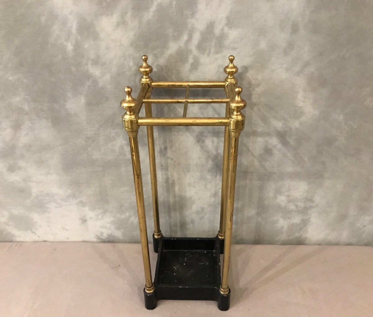 19th Century 4 Hole Umbrella Stand In Brass -photo-4