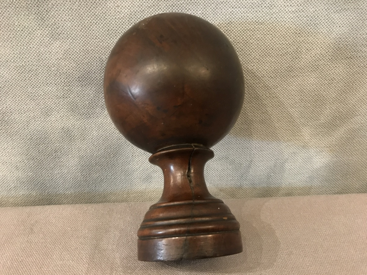 19th Century Wooden Staircase Ball. -photo-3