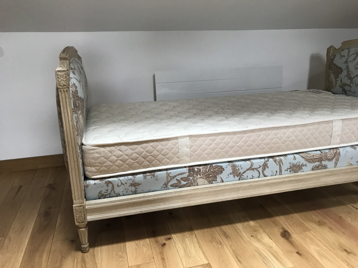 19th Century Painted Wooden Daybed Or Guest Bed -photo-2