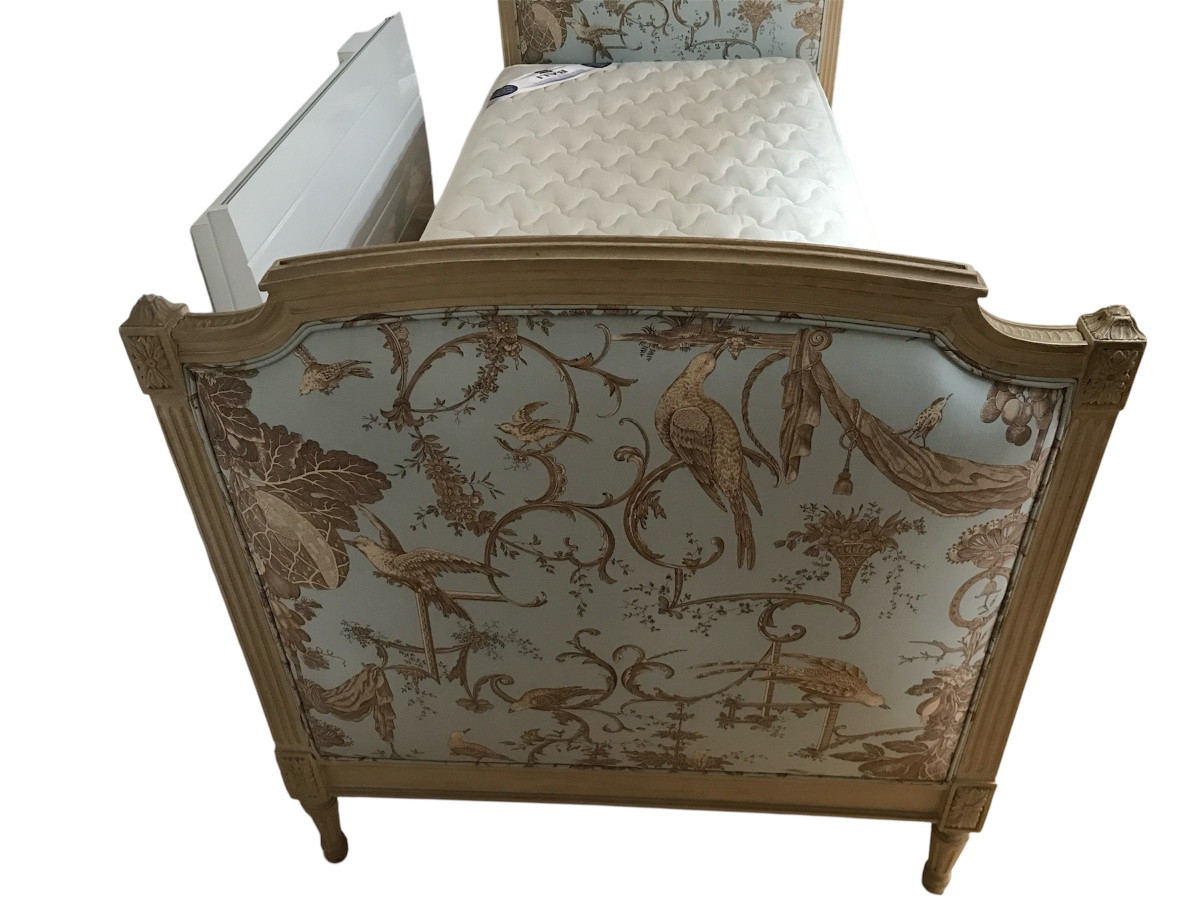 19th Century Painted Wooden Daybed Or Guest Bed -photo-1