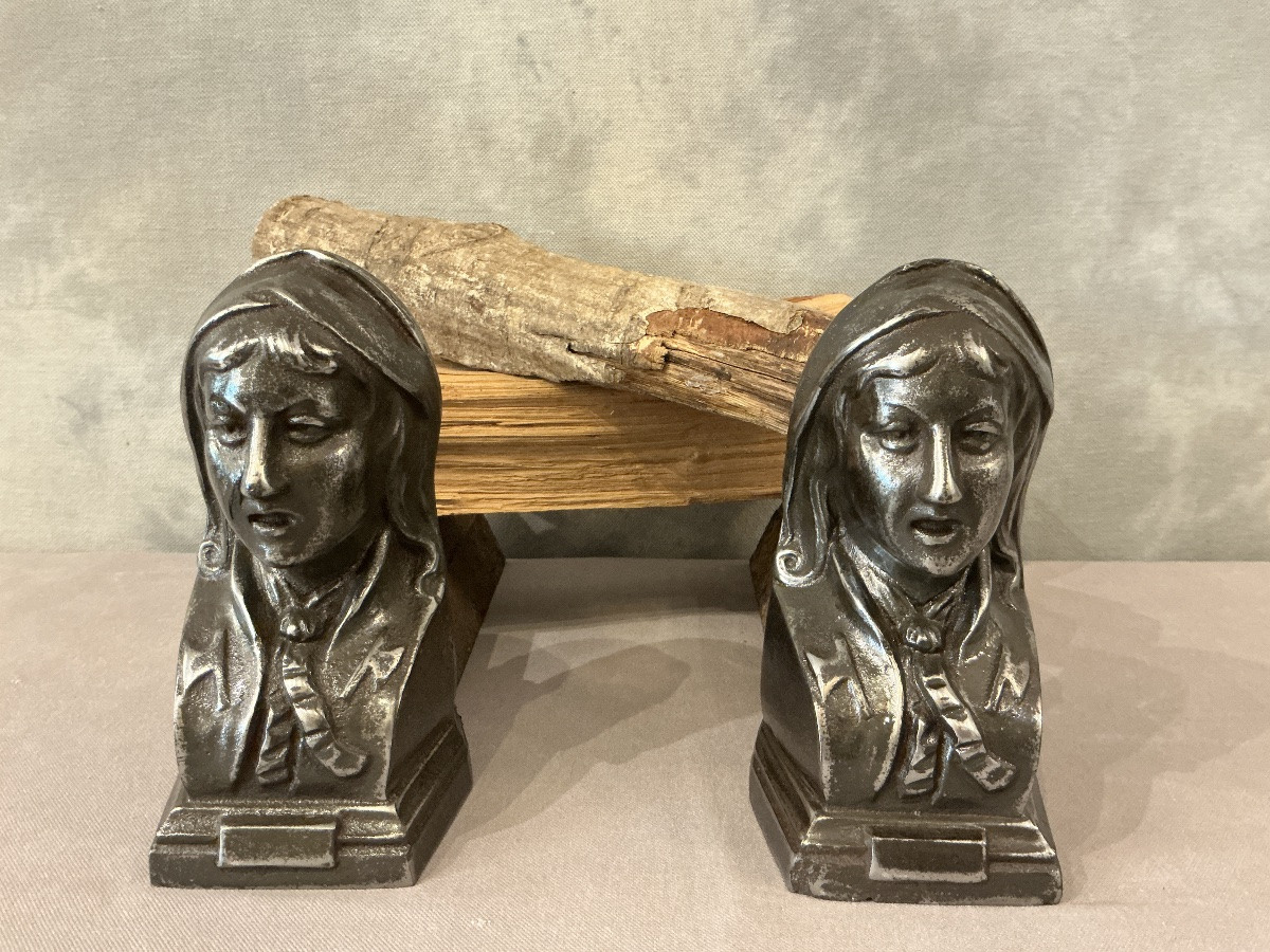 Pair Of Small Antique Cast Iron Andirons, Model With Women's Heads, 19th Century -photo-3
