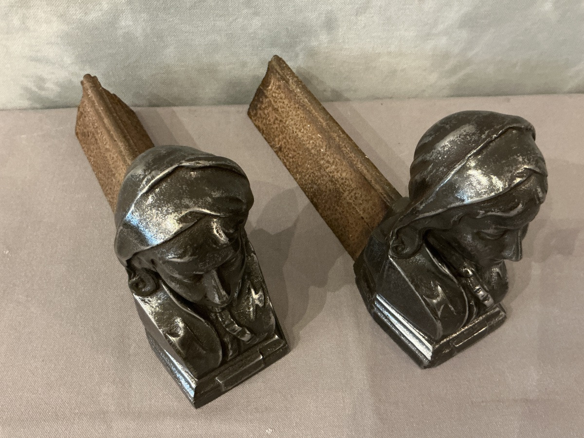 Pair Of Small Antique Cast Iron Andirons, Model With Women's Heads, 19th Century -photo-4