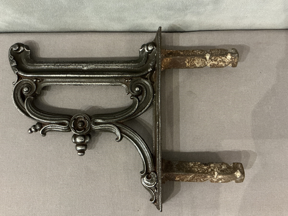 Gratte pieds ancien en fonte d’époque 19 ème 