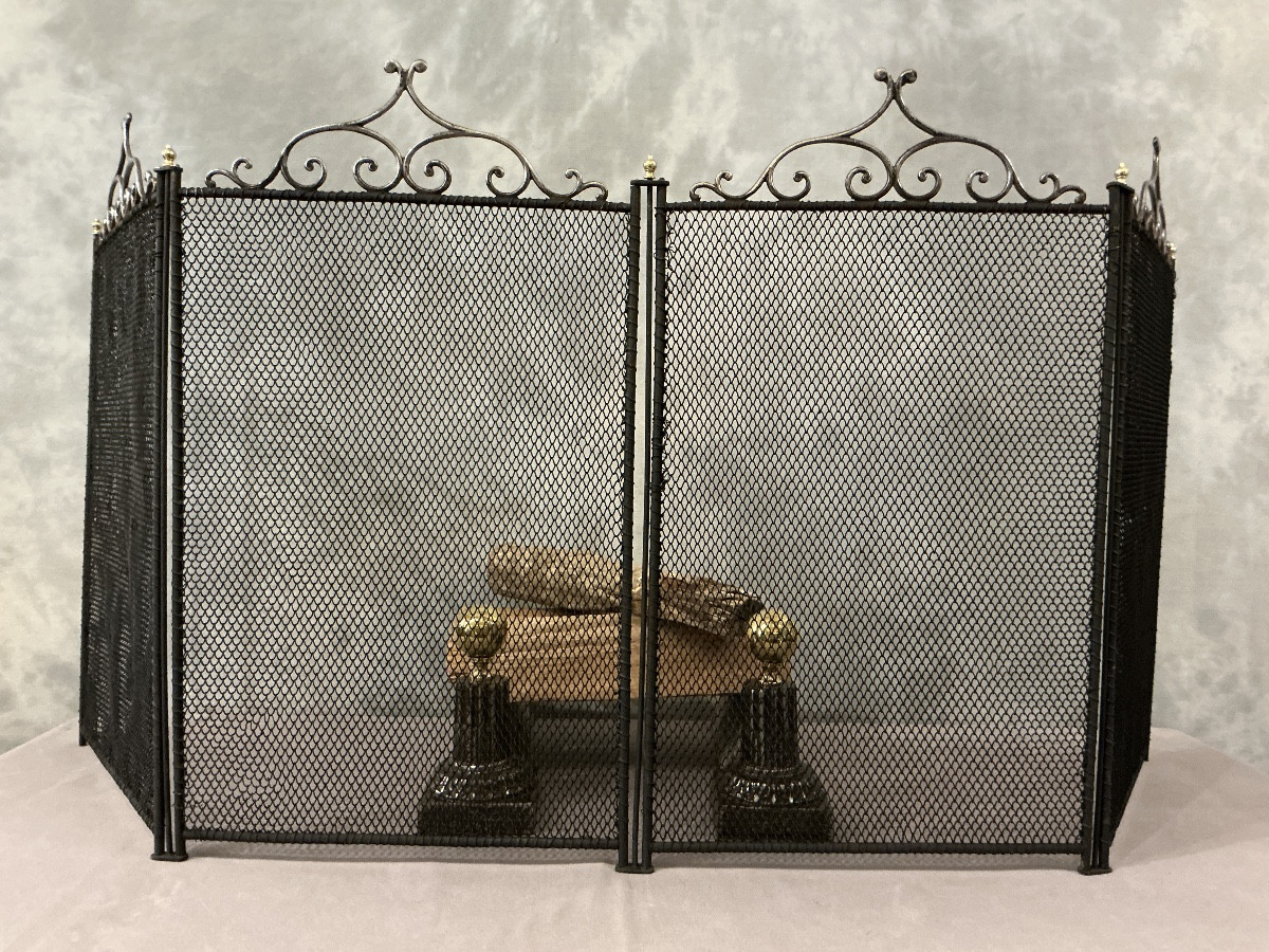 Pare feu de cheminée ancien en fer noirci d’époque 19 ème 