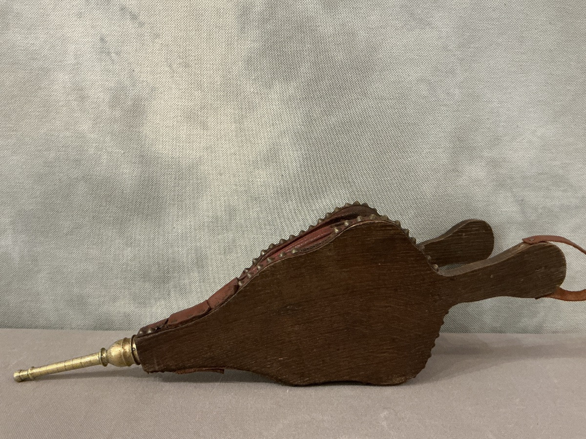 Soufflet ancien en  bois de chêne sculpté d’époque 19 ème -photo-1