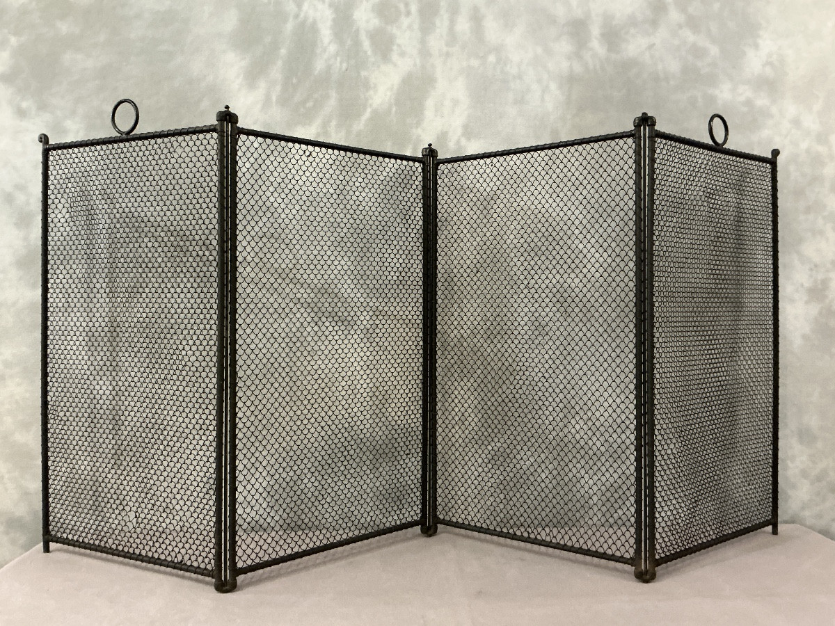 Antique Rustic Iron Fireplace Screen From The 19th Century. 