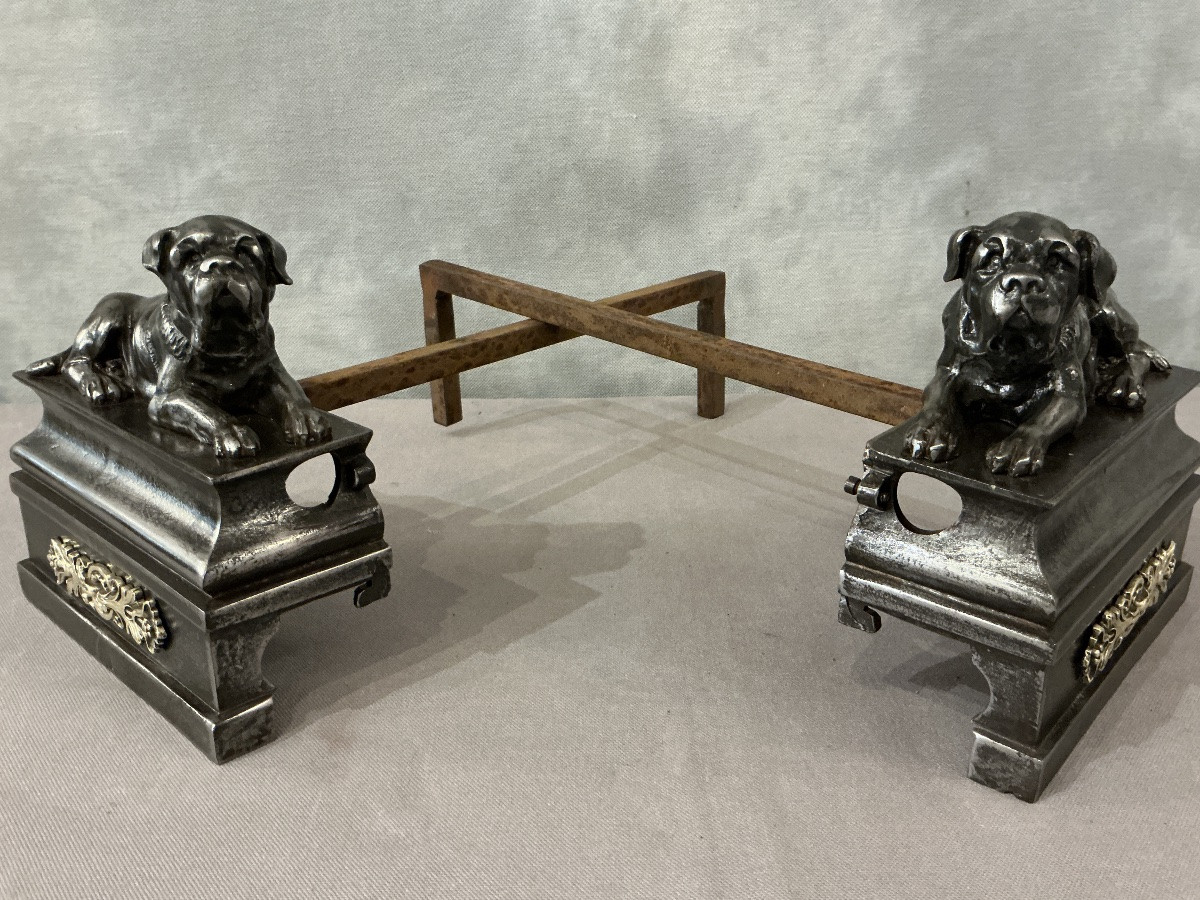 Pair Of Antique Cast Iron Dog-decorated Andirons From The 19th Century -photo-1