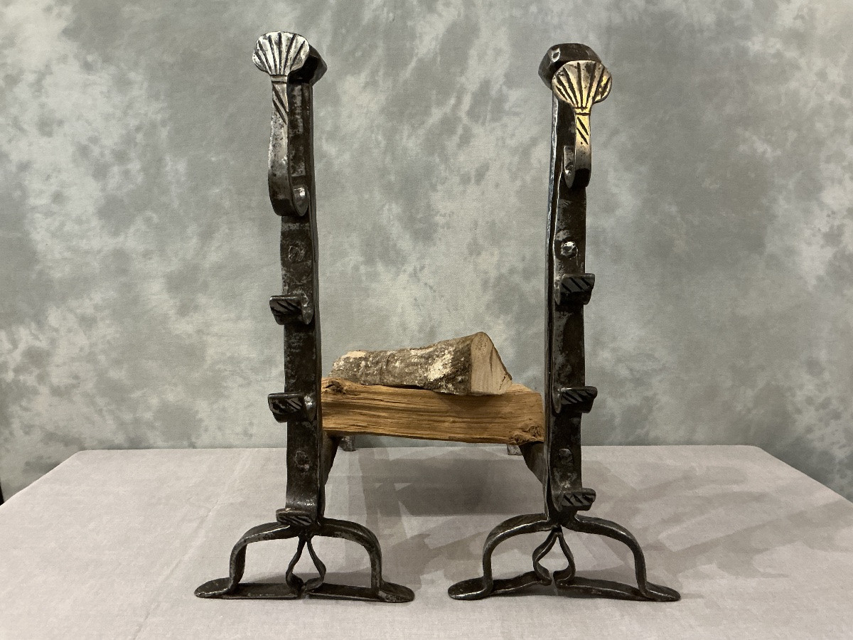 Paire de chenets anciens en fer forgé d’époque fin 17 ème début 18 ème -photo-3