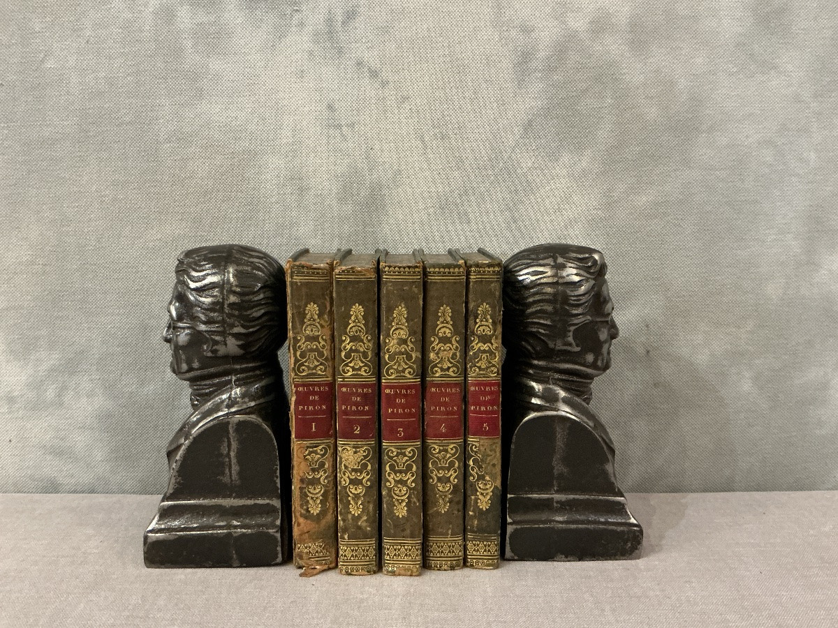 Pair Of Antique Bookends. Made Of 19th-century Cast Iron. -photo-2