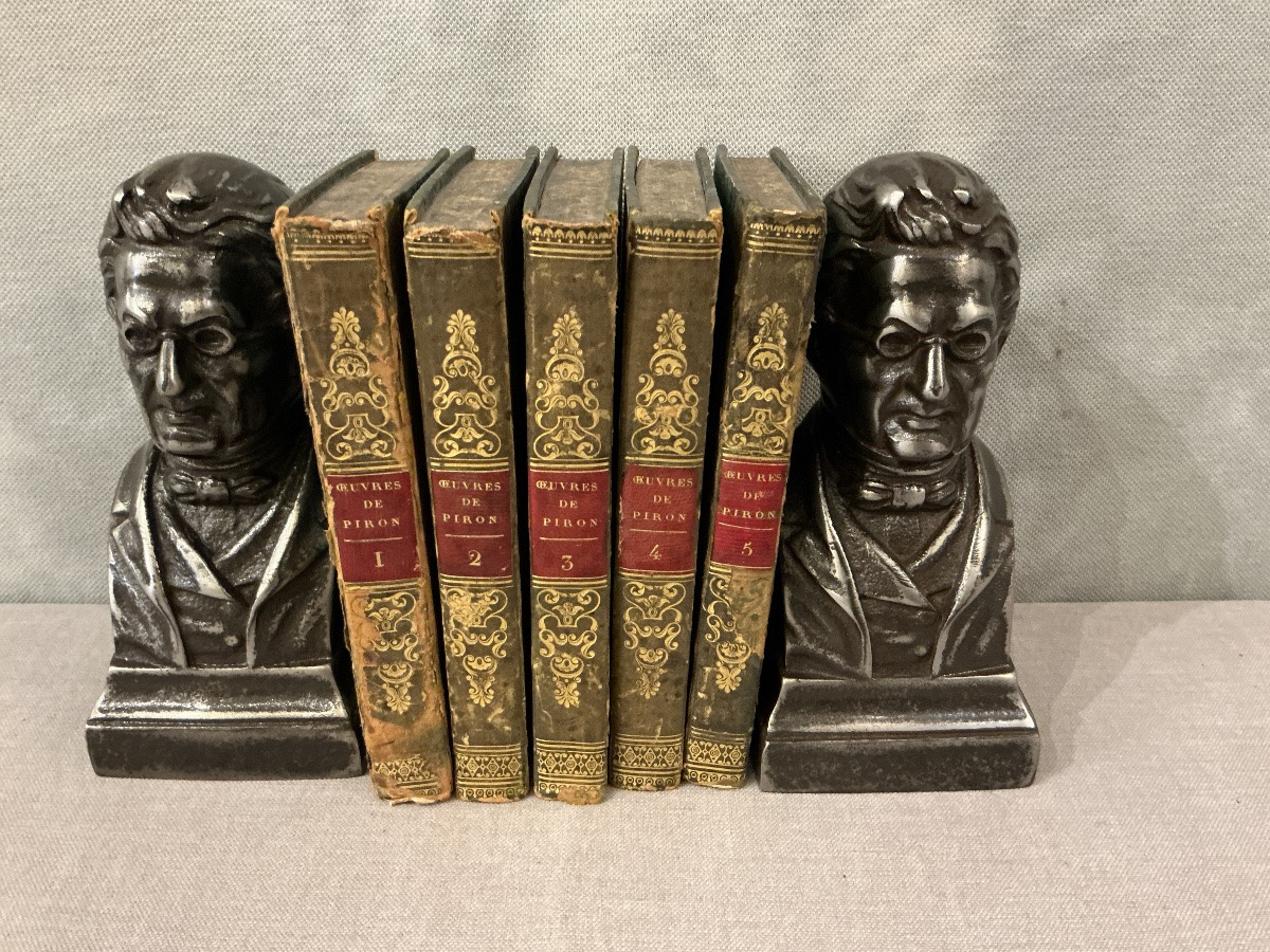 Pair Of Antique Bookends. Made Of 19th-century Cast Iron. -photo-3