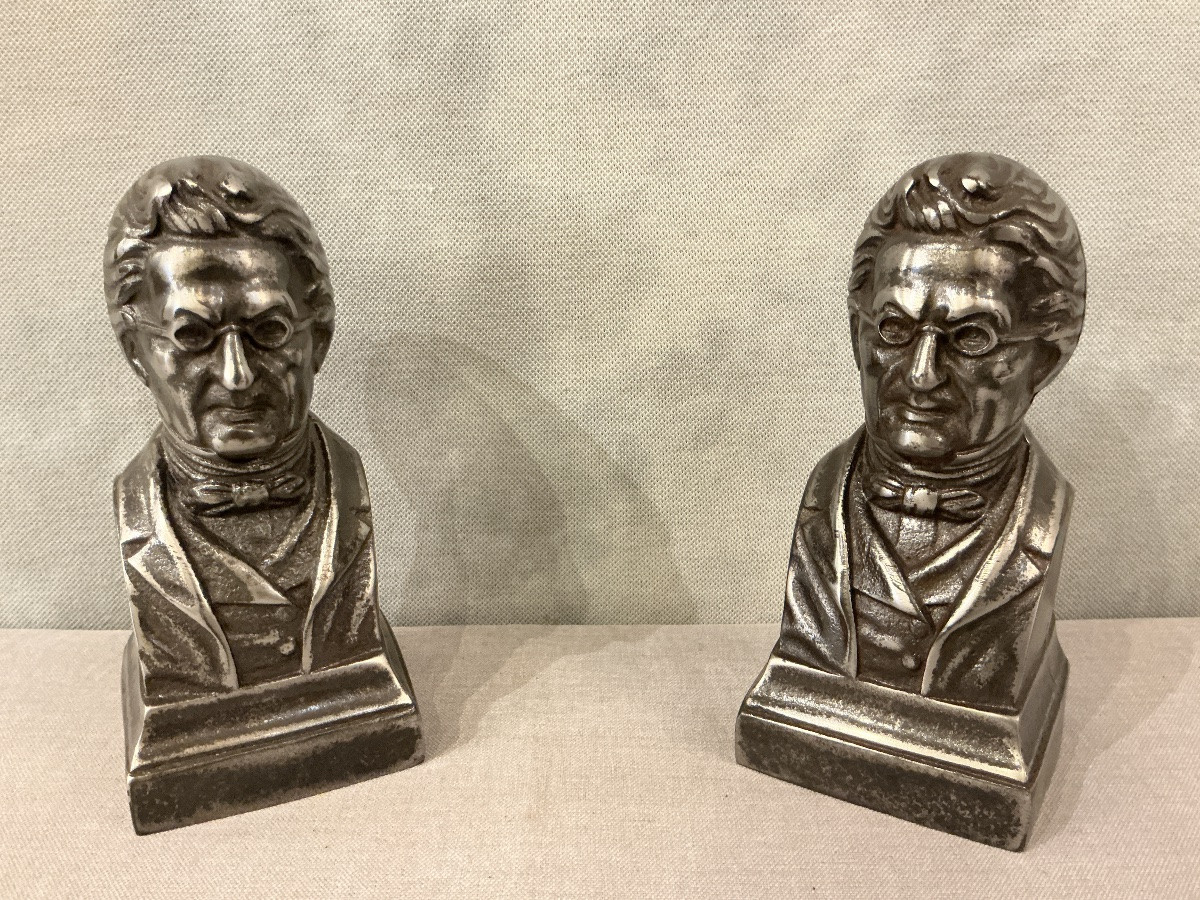 Pair Of Antique Bookends. Made Of 19th-century Cast Iron. -photo-2