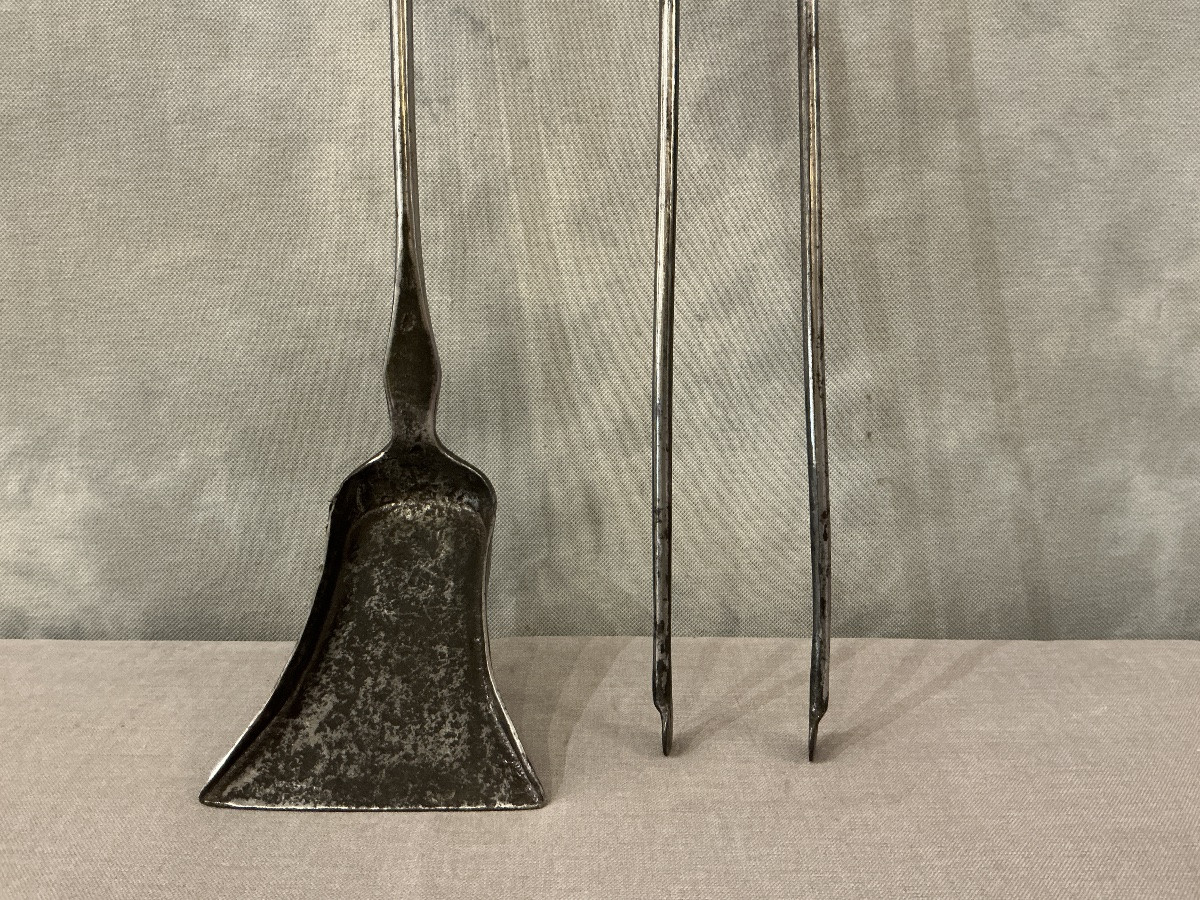 Ensemble d’une pelle et d’une pince en fer et bronze d’époque 19 ème -photo-2