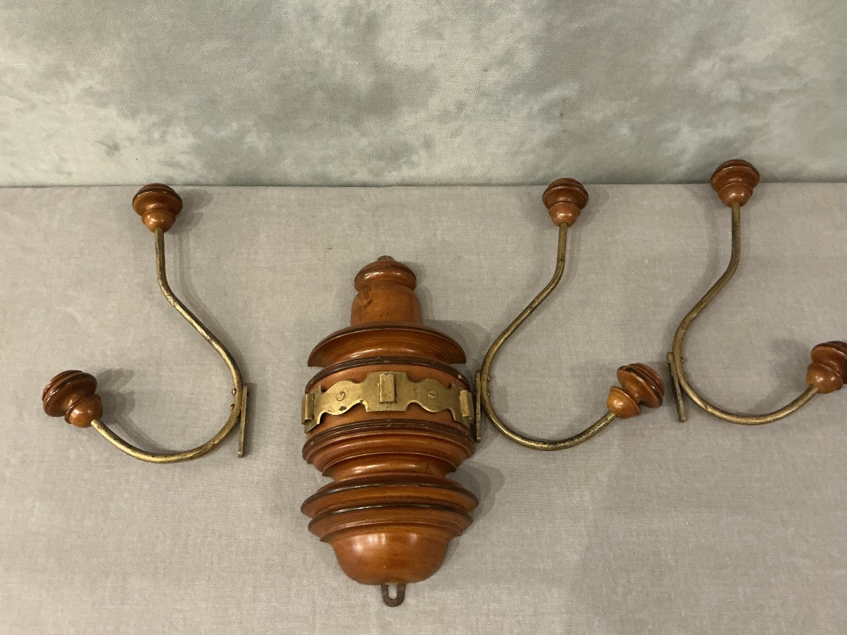 Coat Rack, Three Wooden And Gilded Iron Hooks, Circa 1900 -photo-3