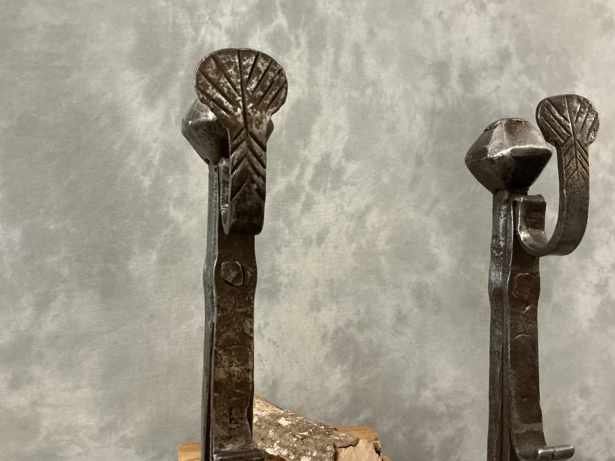 Large Rustic Iron Andirons From The 17th Century, Decorated With Shells. -photo-4