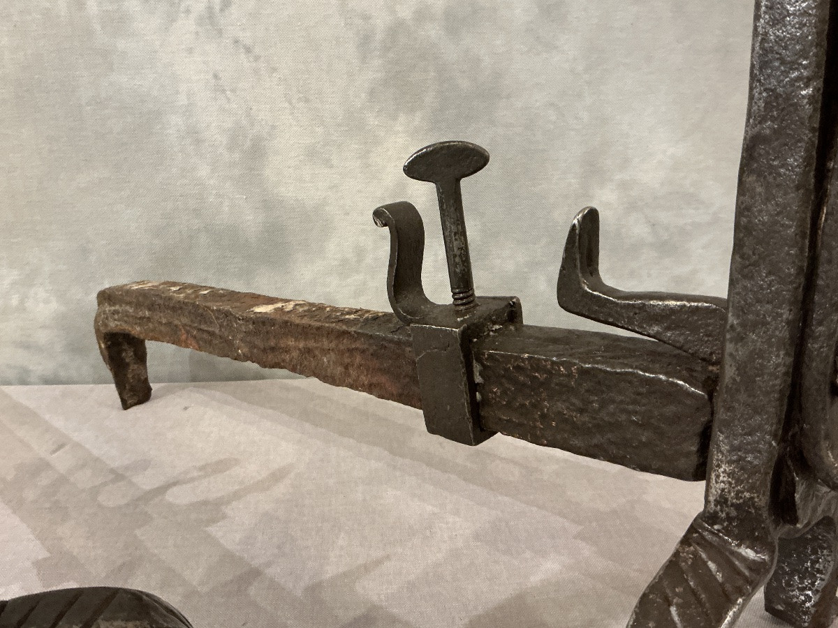 Large Rustic Iron Andirons From The 17th Century, Decorated With Shells. -photo-4