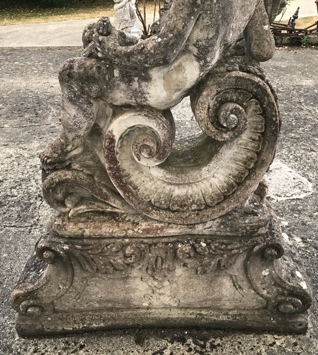 2 Reconstructed Stone Putti Statues On A 20th-century Pedestal -photo-2