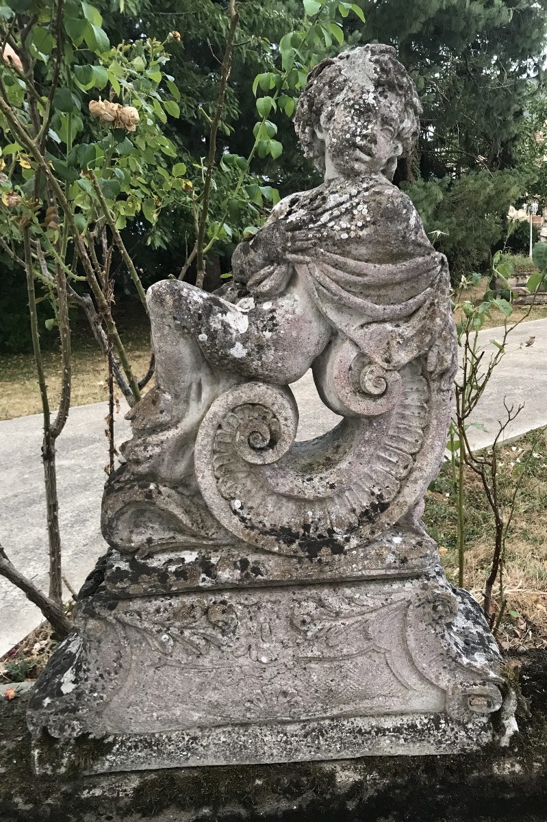 2 Reconstructed Stone Putti Statues On A 20th-century Pedestal -photo-6