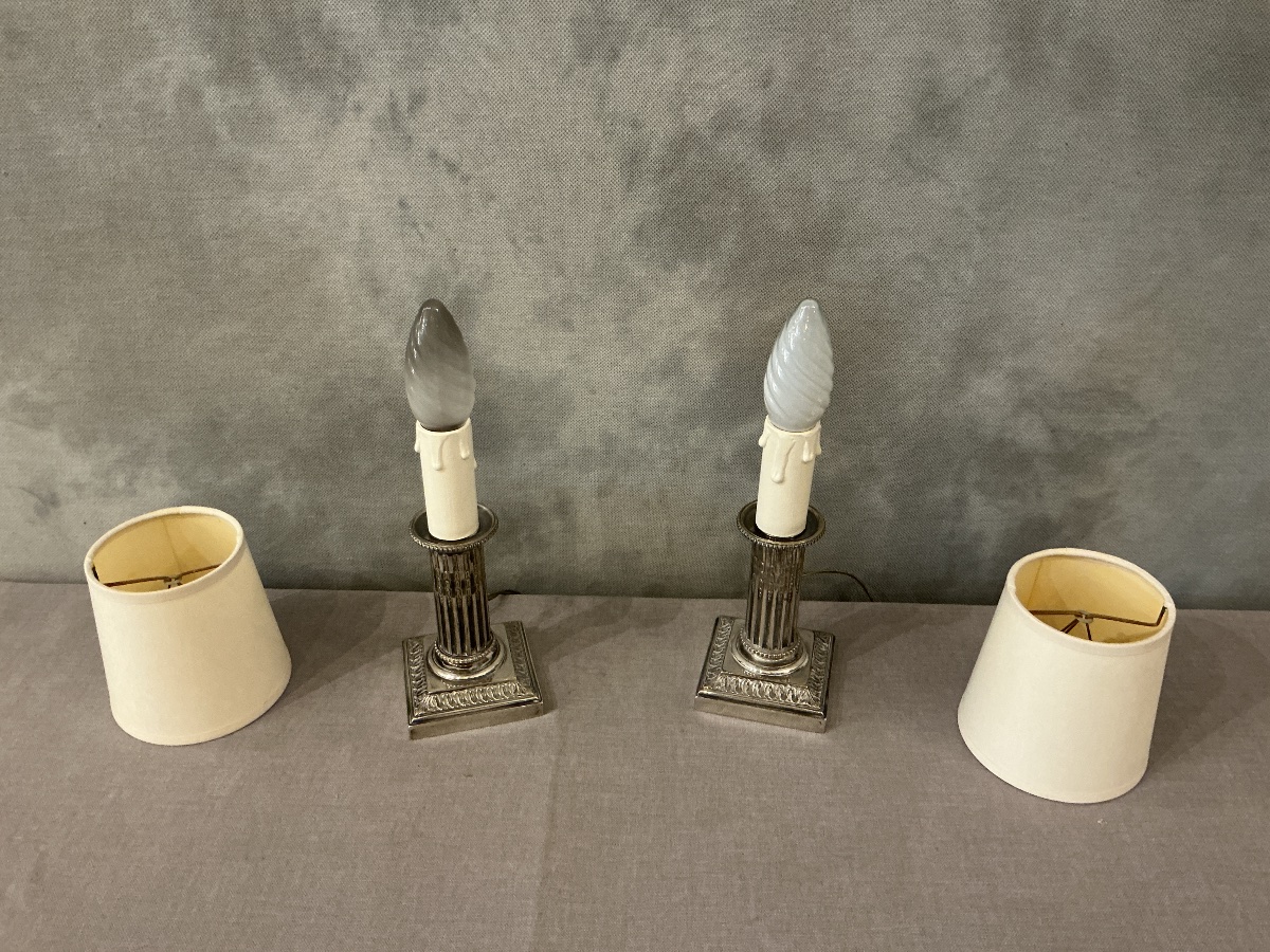 Paire de petites lampes en métal argenté de style Louis XVI début XX ème -photo-1