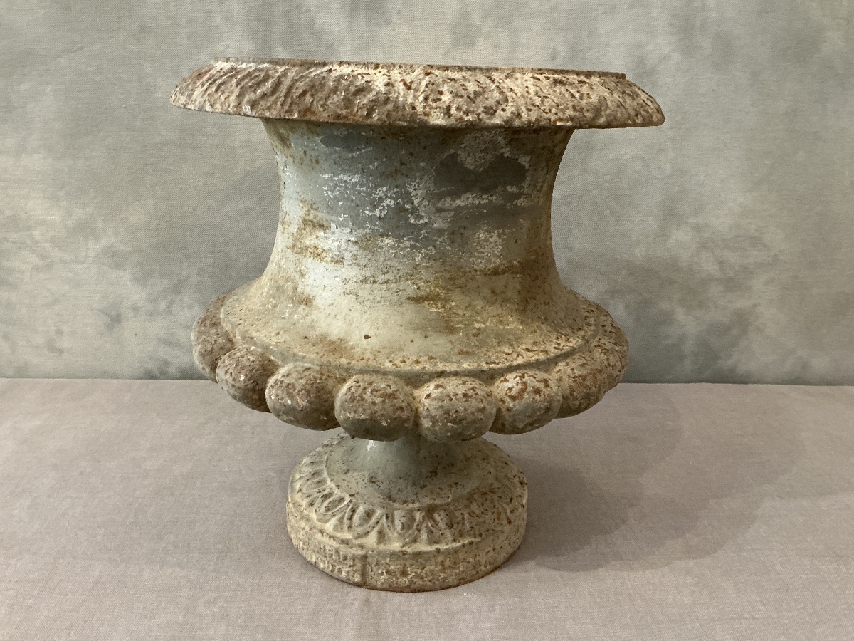 Round Cast-iron Garden Vase From The Late 19th Century -photo-2