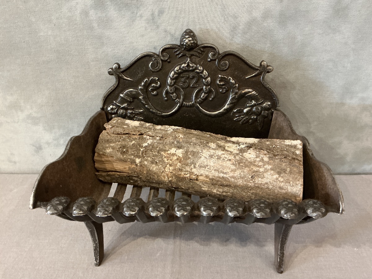 Small Cast-iron Charcoal Grill From The Late 19th Century -photo-2