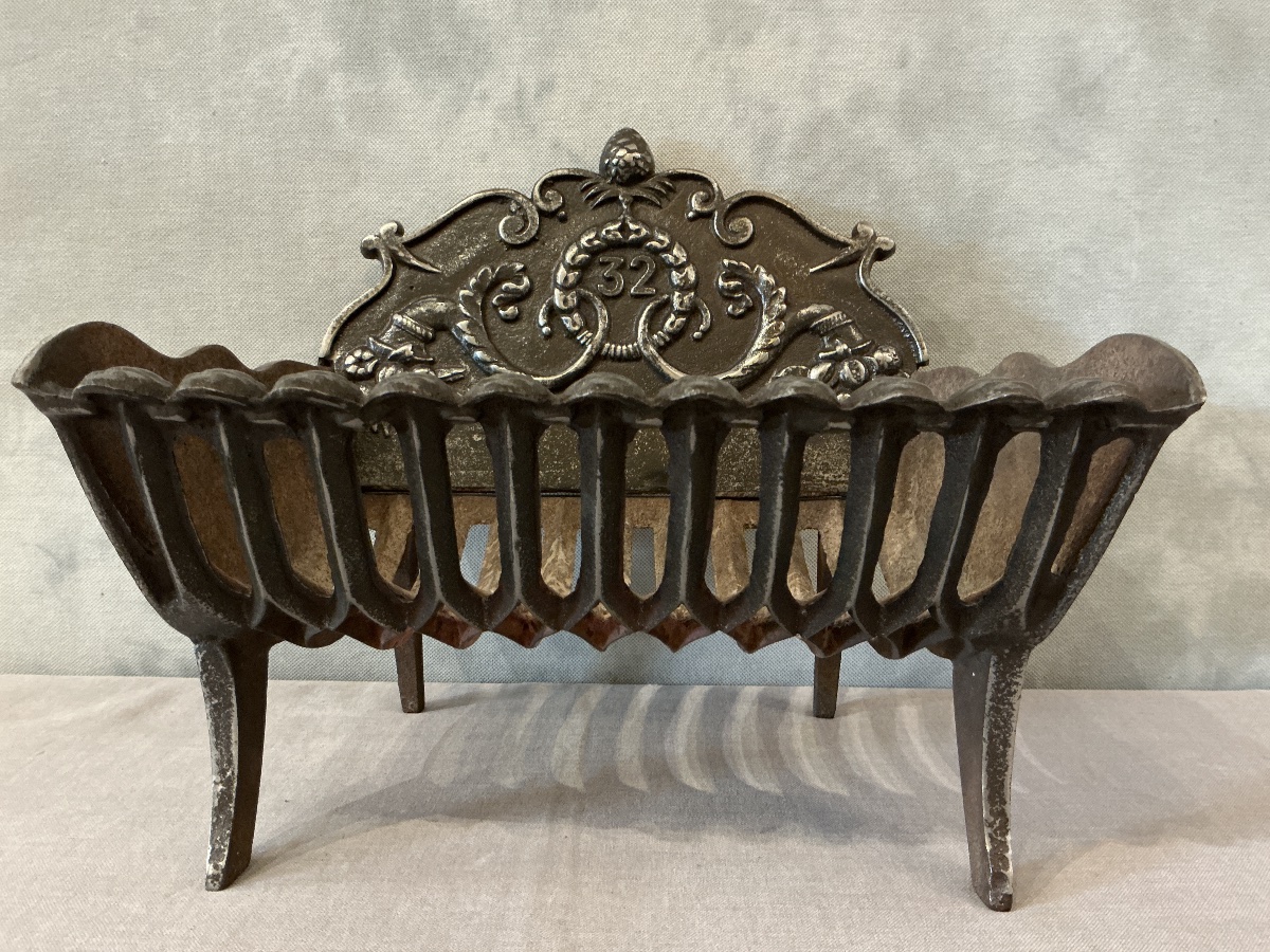 Small Cast-iron Charcoal Grill From The Late 19th Century -photo-3