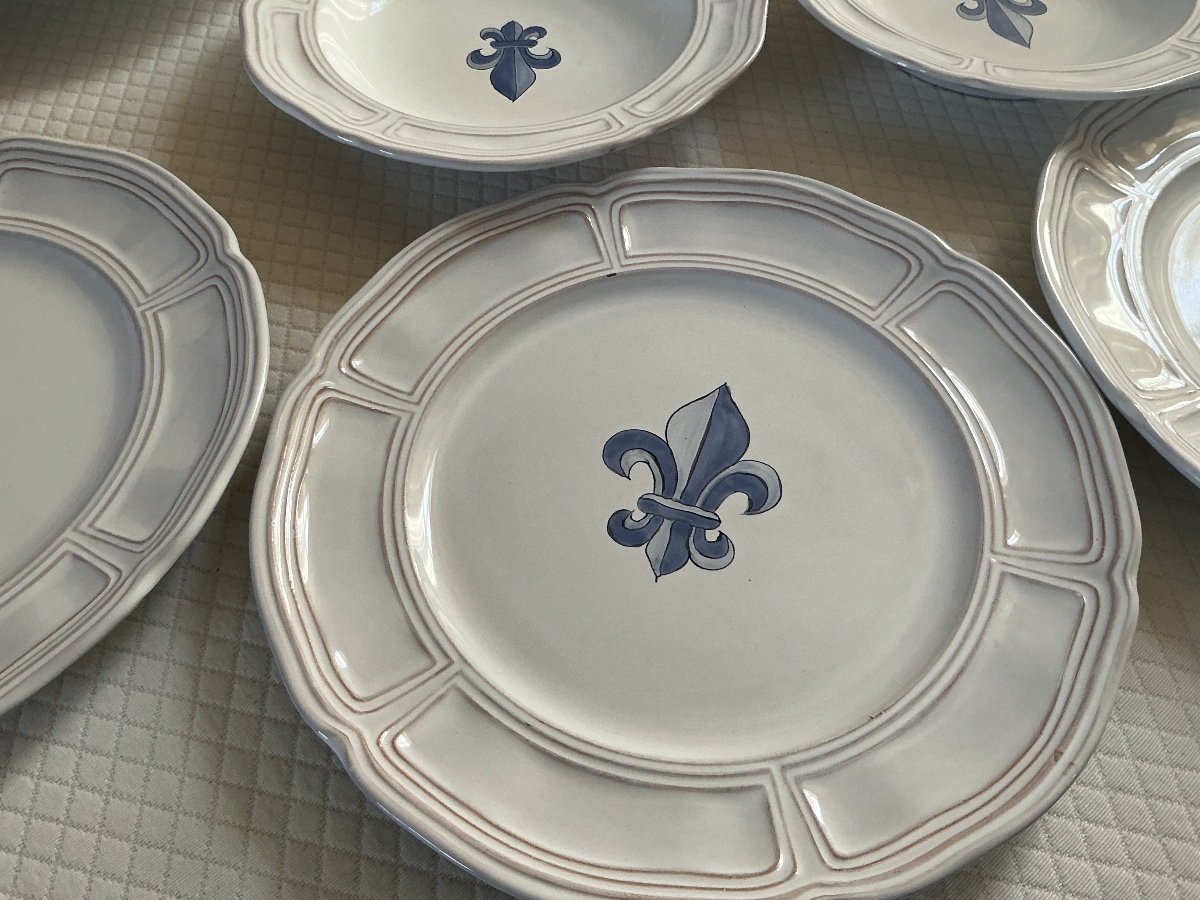 Quimper Henriot Earthenware Dinner Service With Fleur-de-lis Motifs, Circa 1970 -photo-7