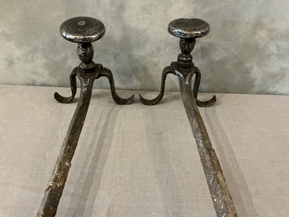 Paire de chenets anciens en fer forgé d’époque fin 17 ème -photo-1