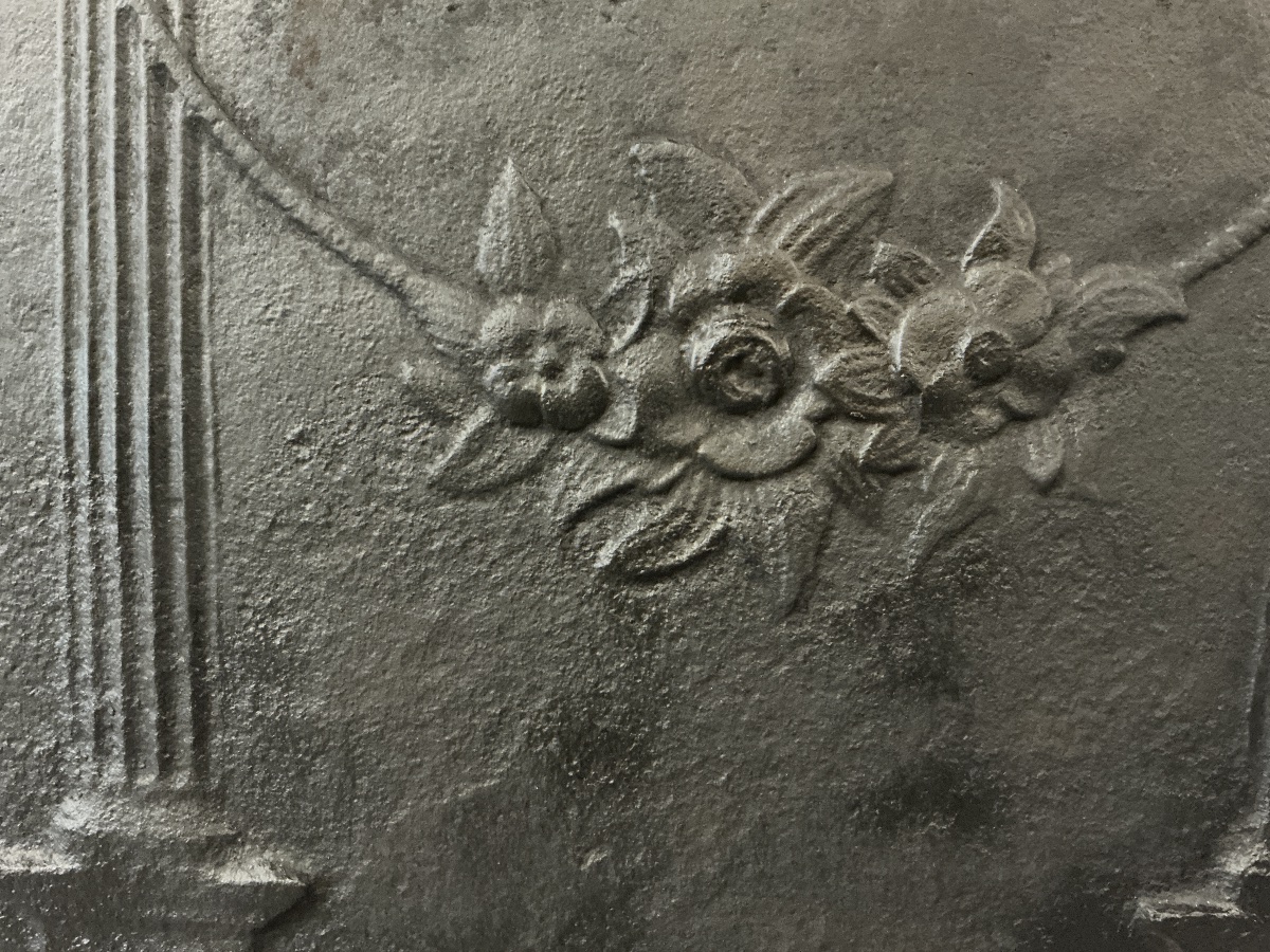 Plaque de cheminée ancienne en fonte d’époque 18 ème -photo-1