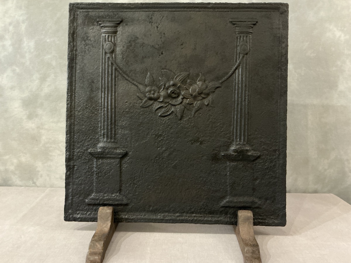 Plaque de cheminée ancienne en fonte d’époque 18 ème 