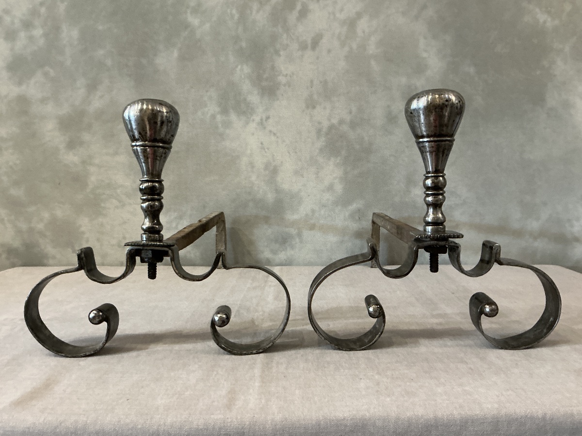 Paire de chenets anciens en fer forgé d’époque 18 ème -photo-1