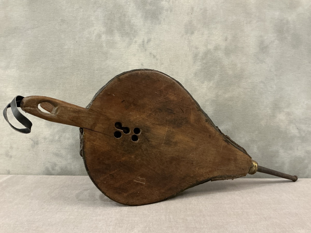 Antique Chimney Bell Made Of Rustic Wood From The 18th Century -photo-4